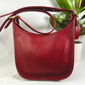 COACH EUC Janice Red crossbody Bag 9950 Glovetan Leather